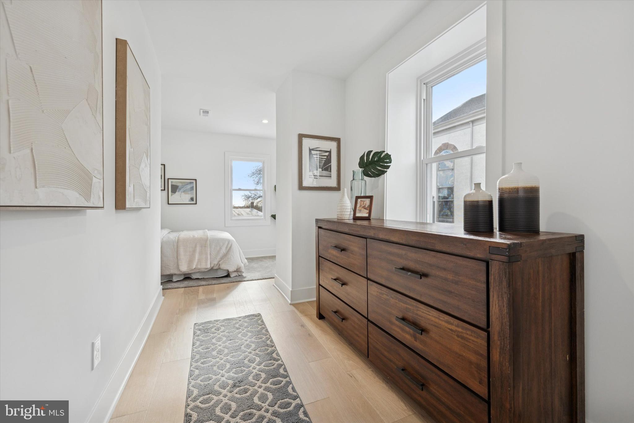 ROXBOROUGH - Residential