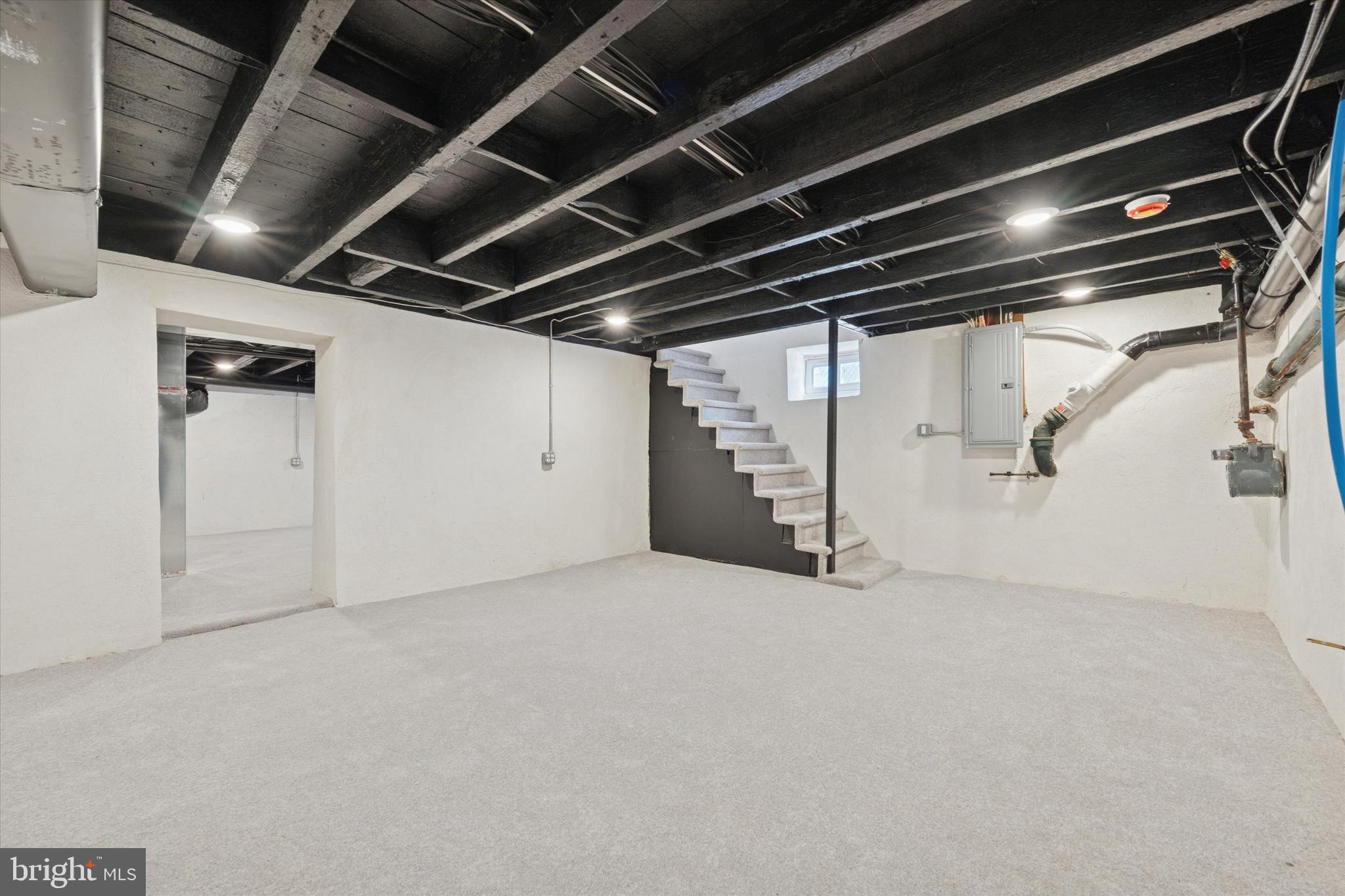 ROXBOROUGH - Residential