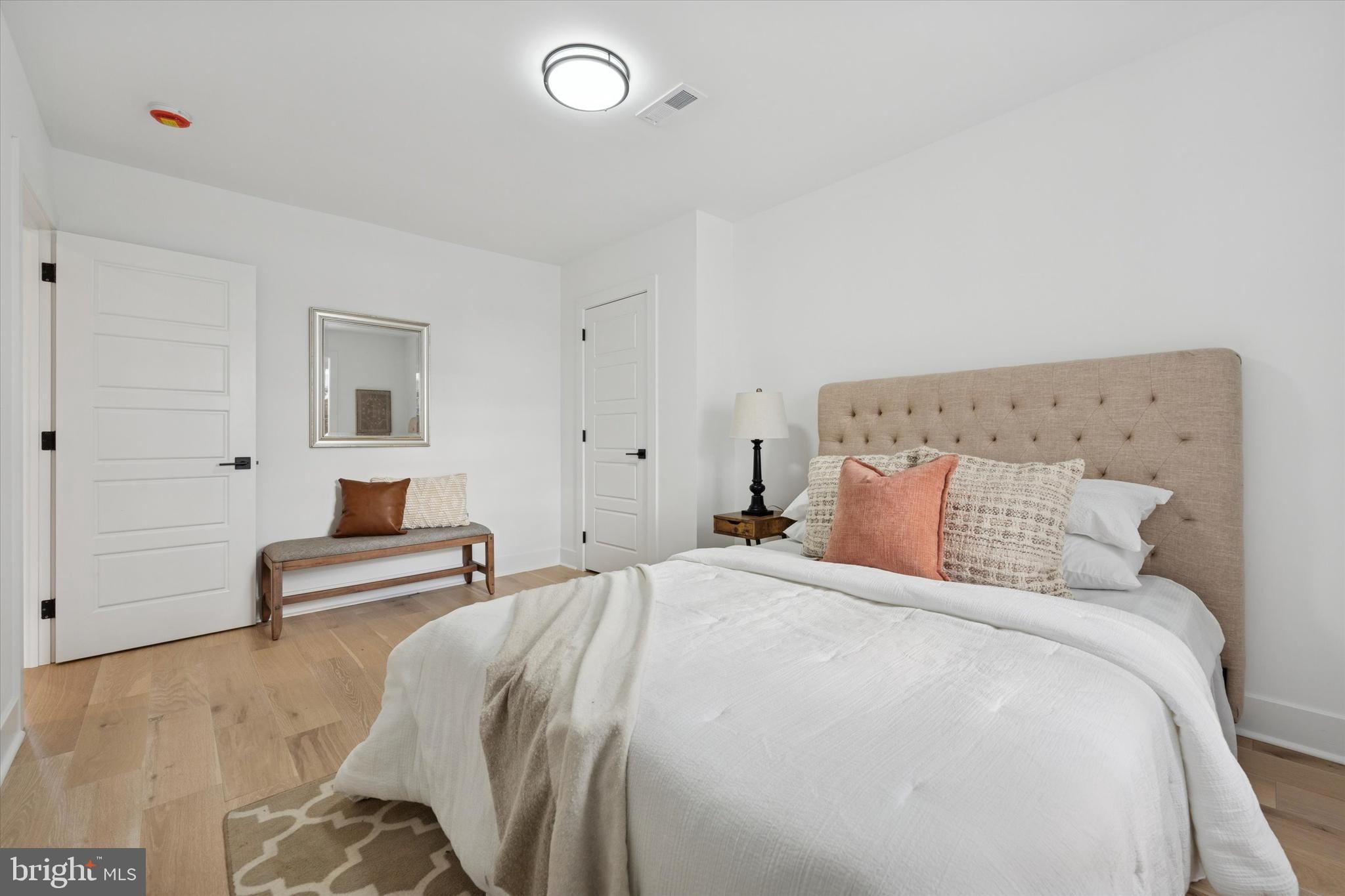 ROXBOROUGH - Residential