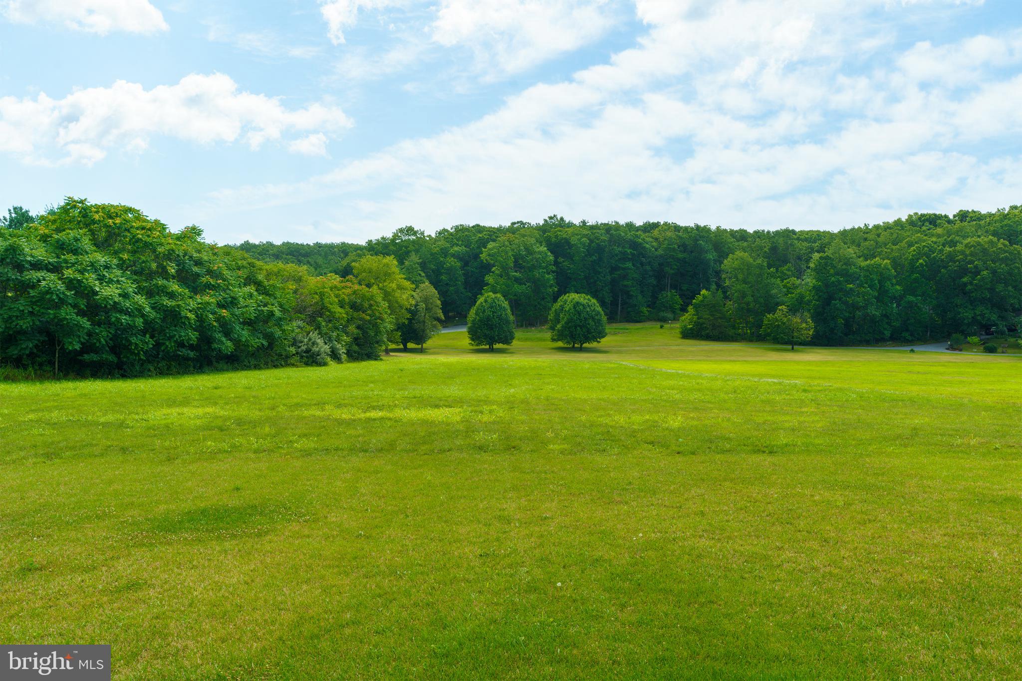 WINDSOR FARMS - Residential