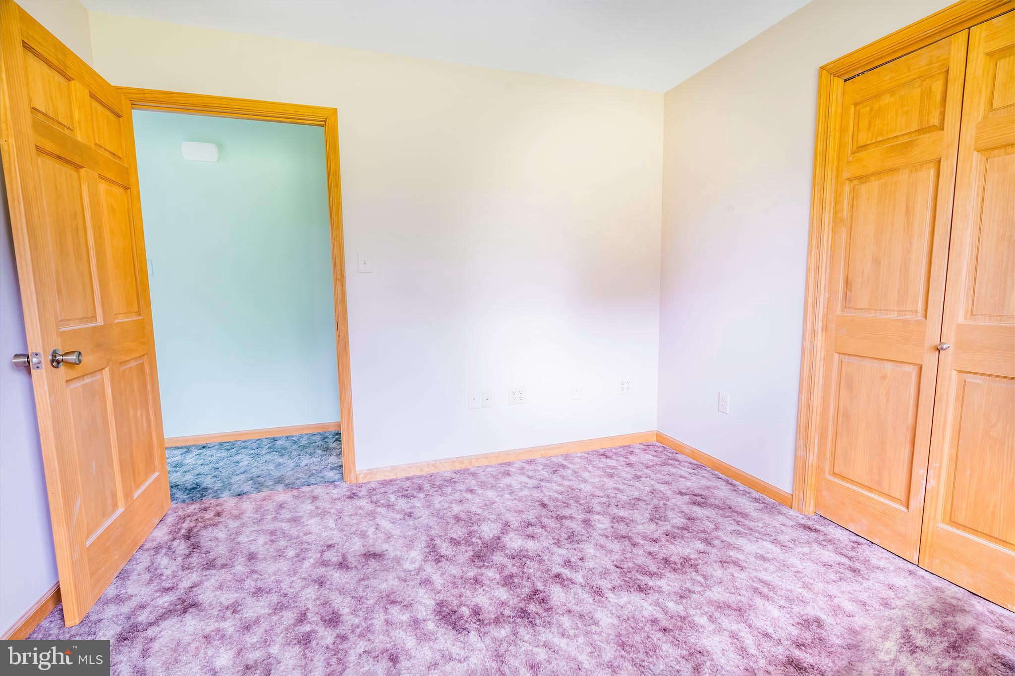 WINDSOR FARMS - Residential