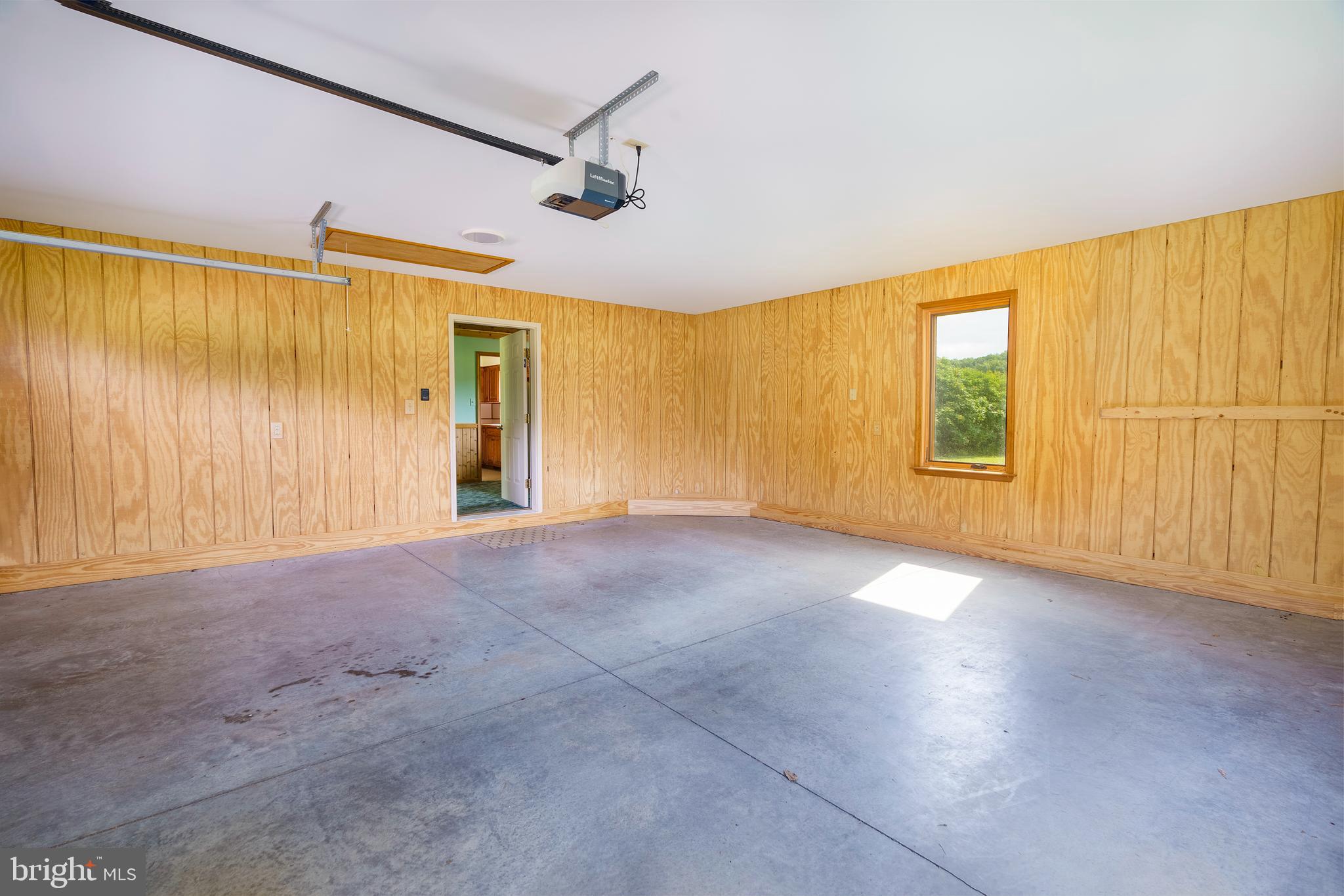 WINDSOR FARMS - Residential