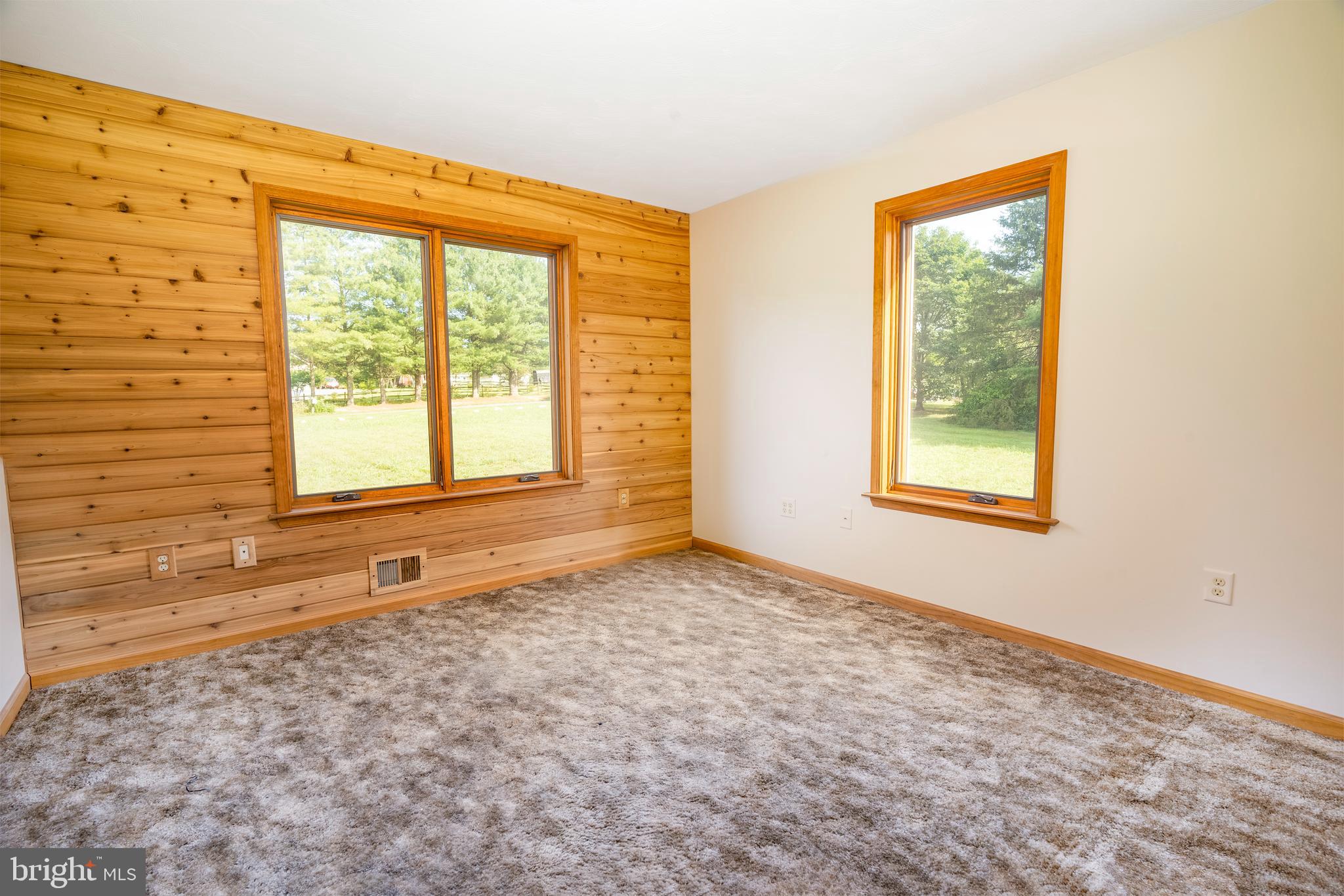 WINDSOR FARMS - Residential