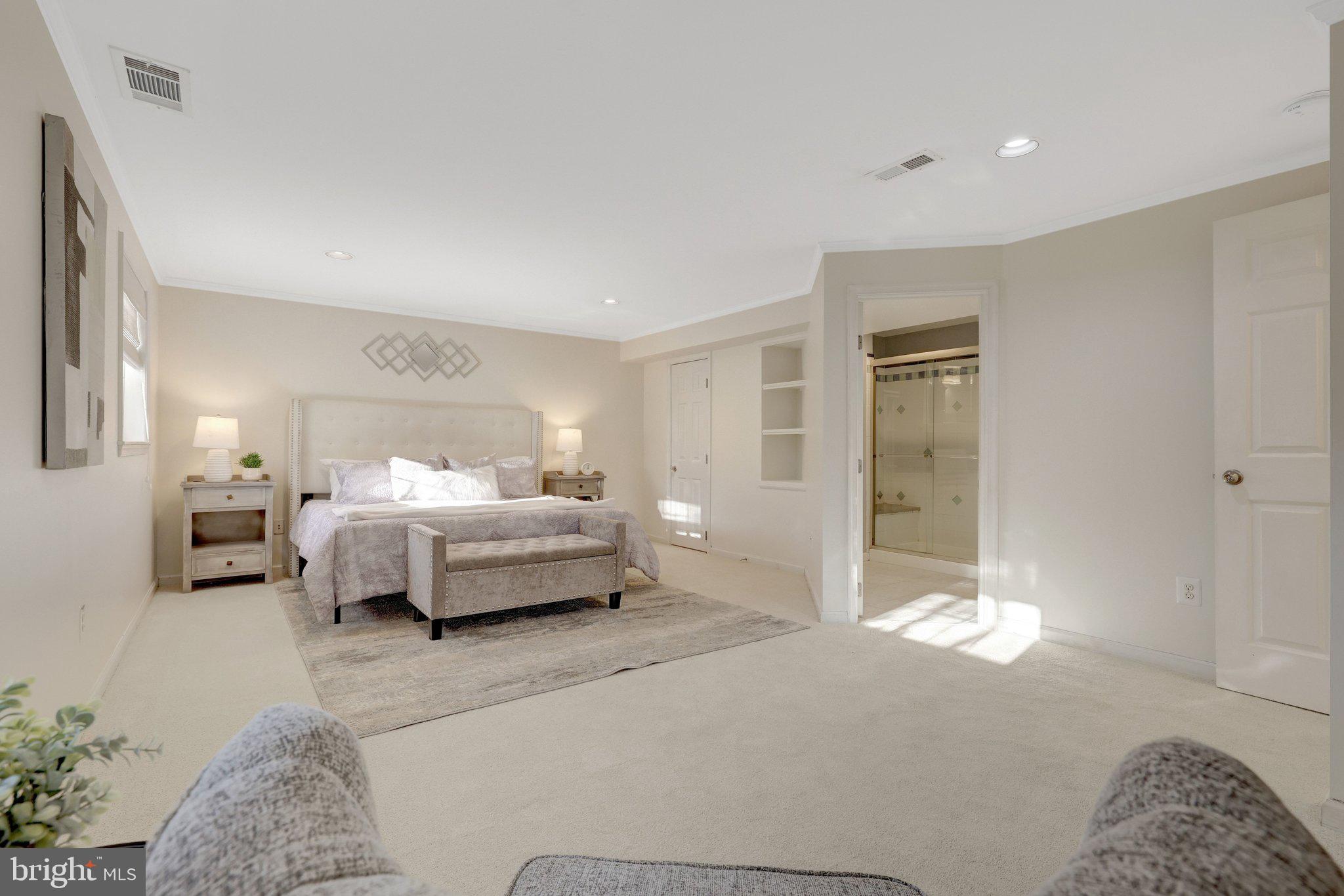 EASTBRIAR - Residential