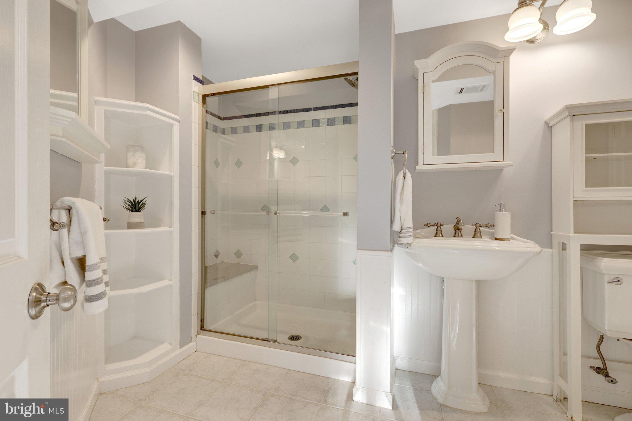 EASTBRIAR - Residential