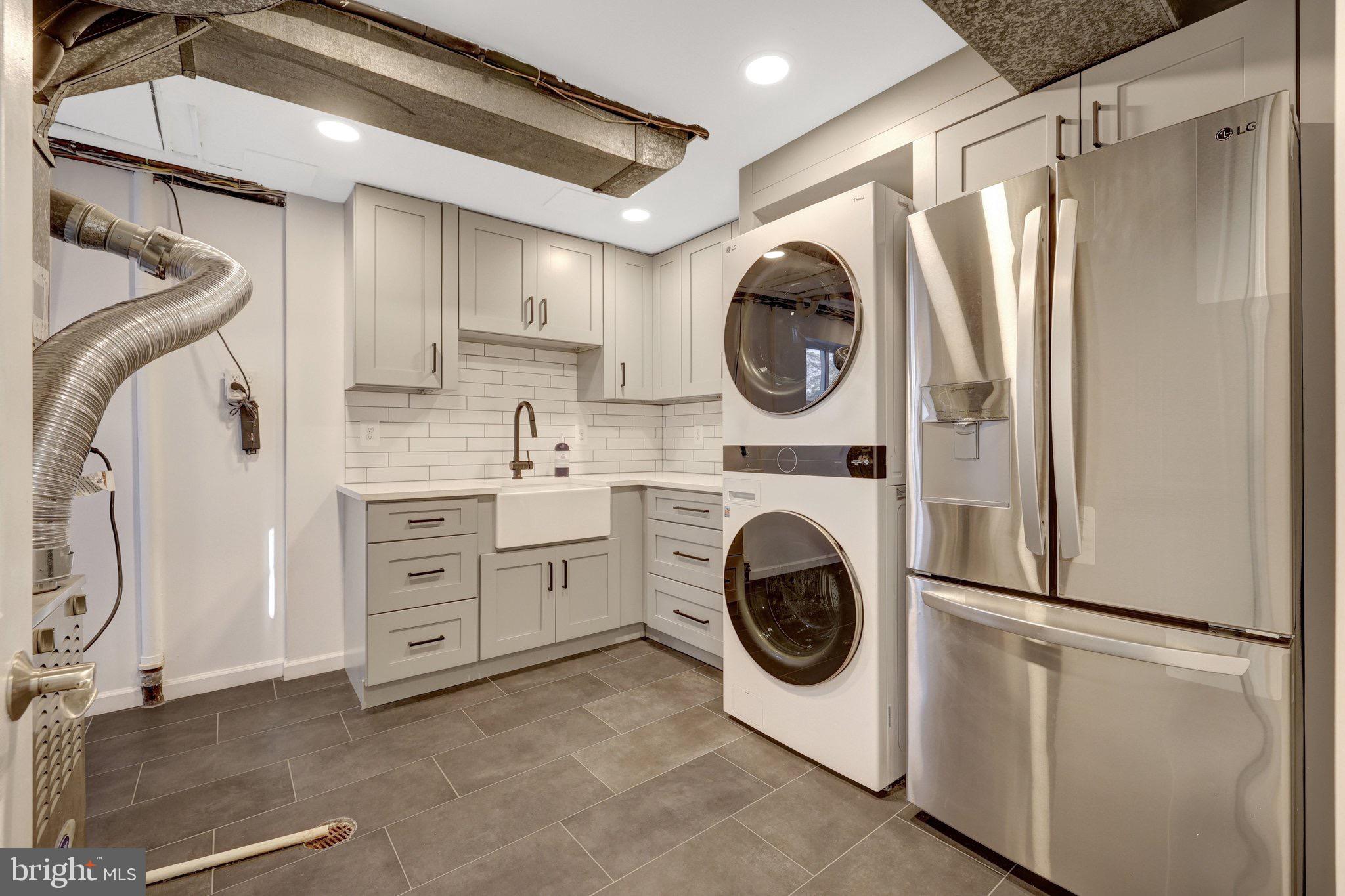 EASTBRIAR - Residential