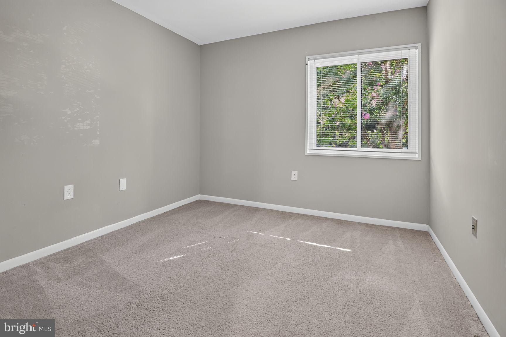 1534 NORTHGATE SQUARE 11C