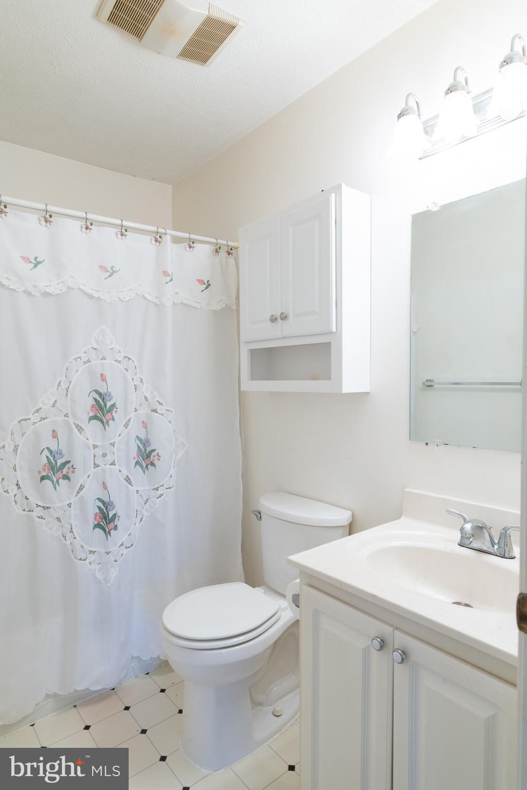 FREDERICKTOWNE TOWNHOUSE - Residential