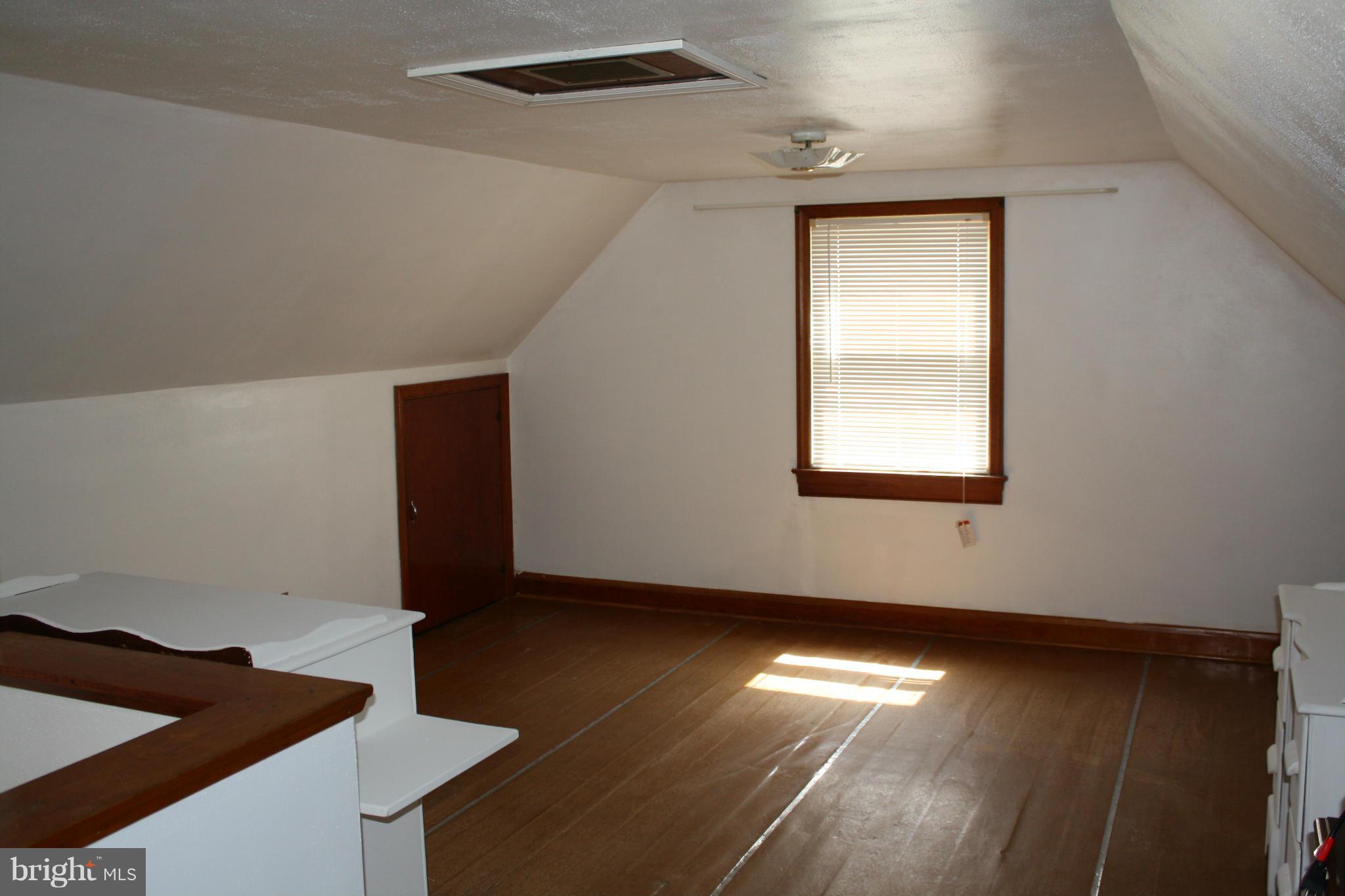 EASTERN TERRACE - Residential