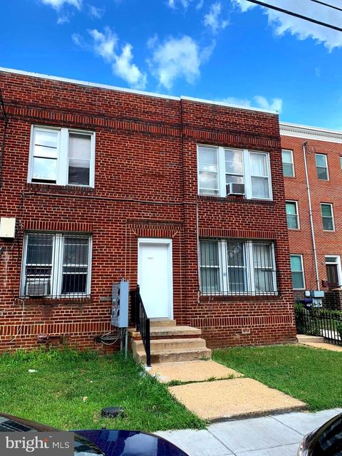 1851 NE KENDALL STREET NE WASHINGTON DC 20002