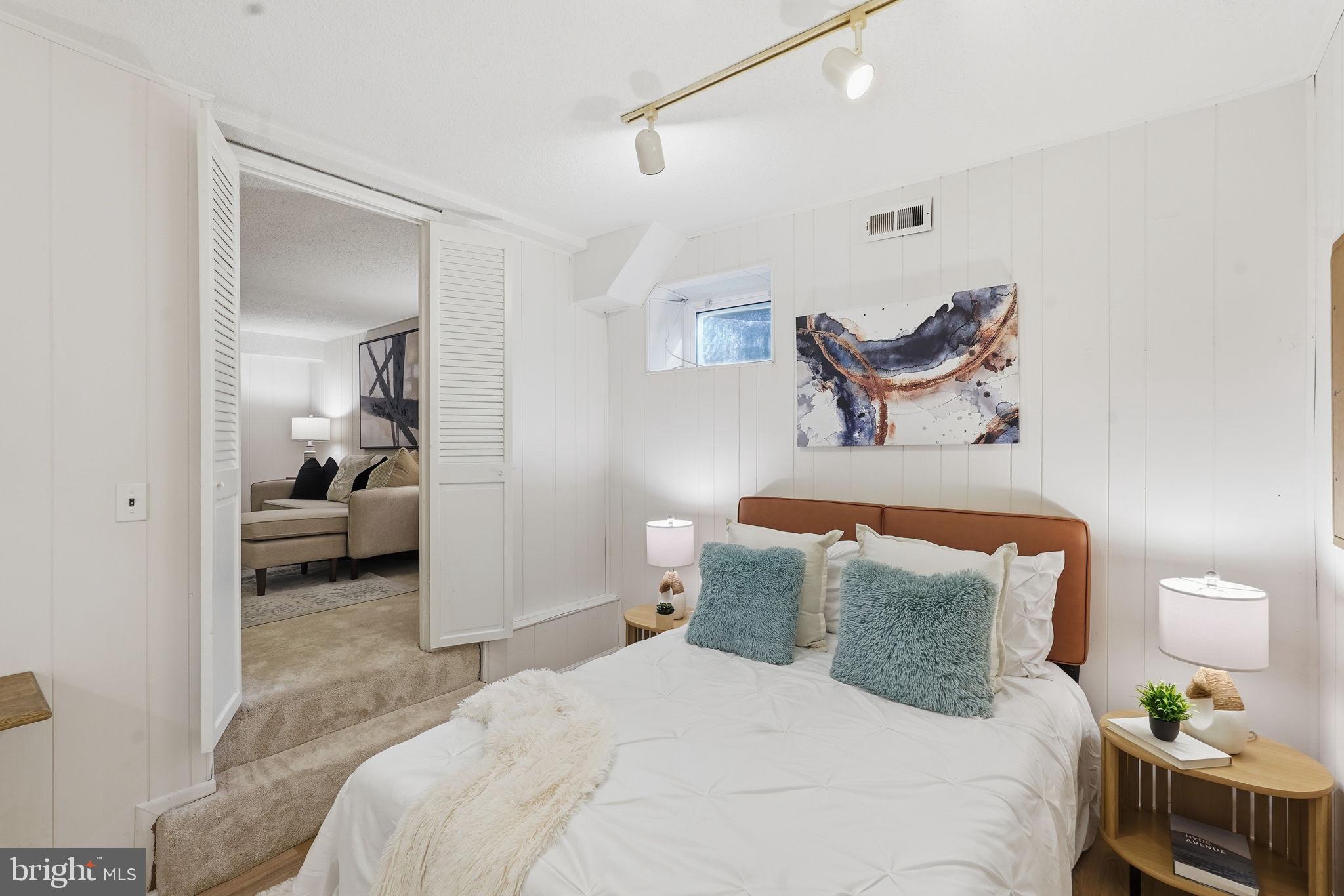 FAIRLINGTON VILLAGES - Residential