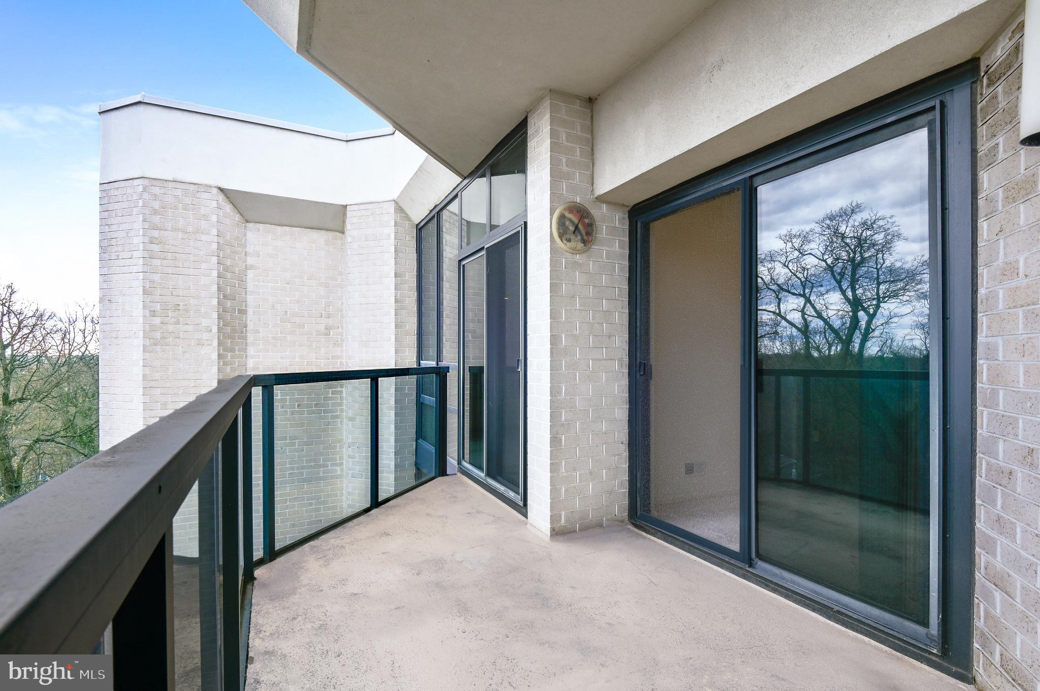 PAVILION IN THE PARK - Residential