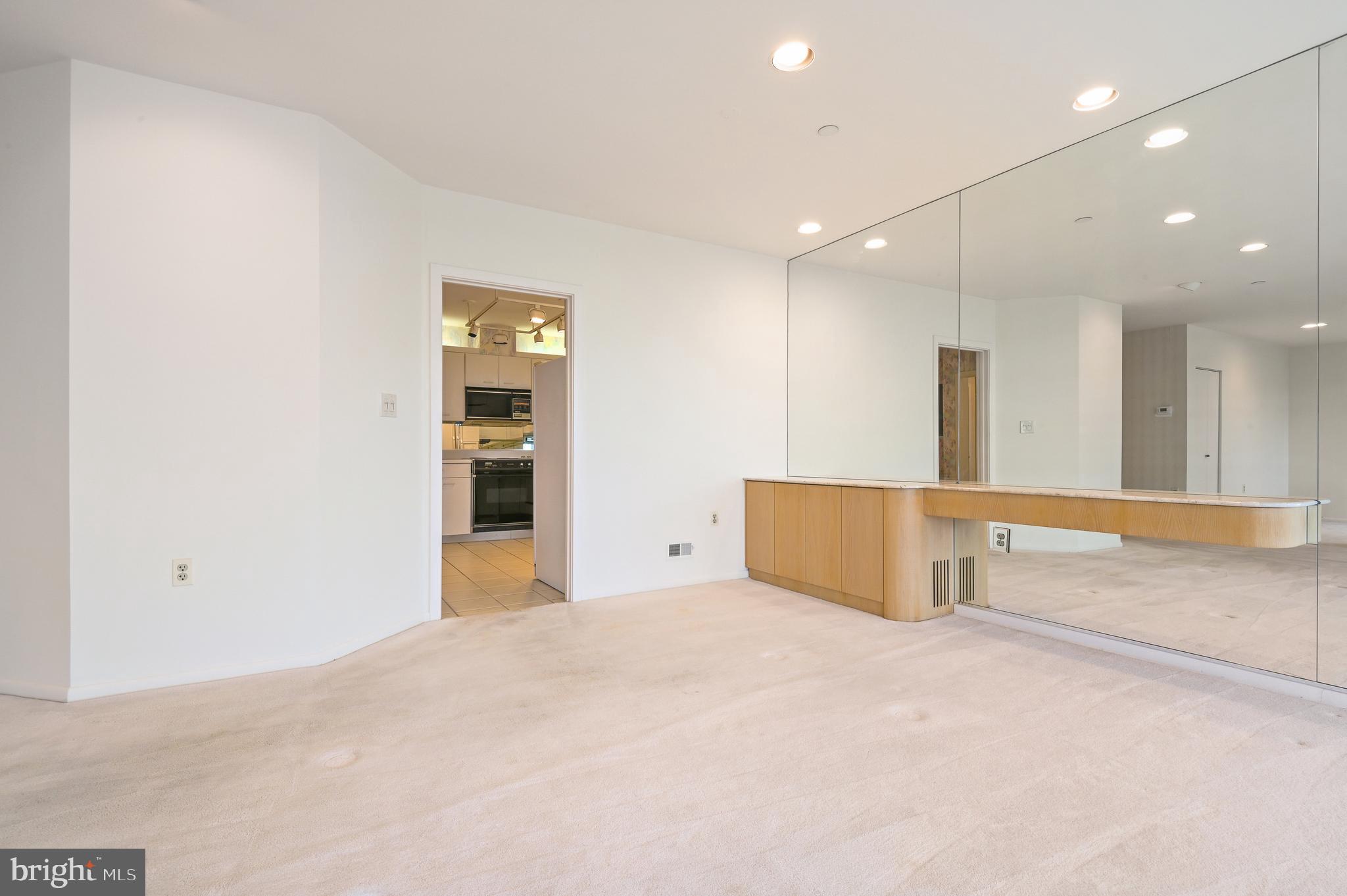 PAVILION IN THE PARK - Residential