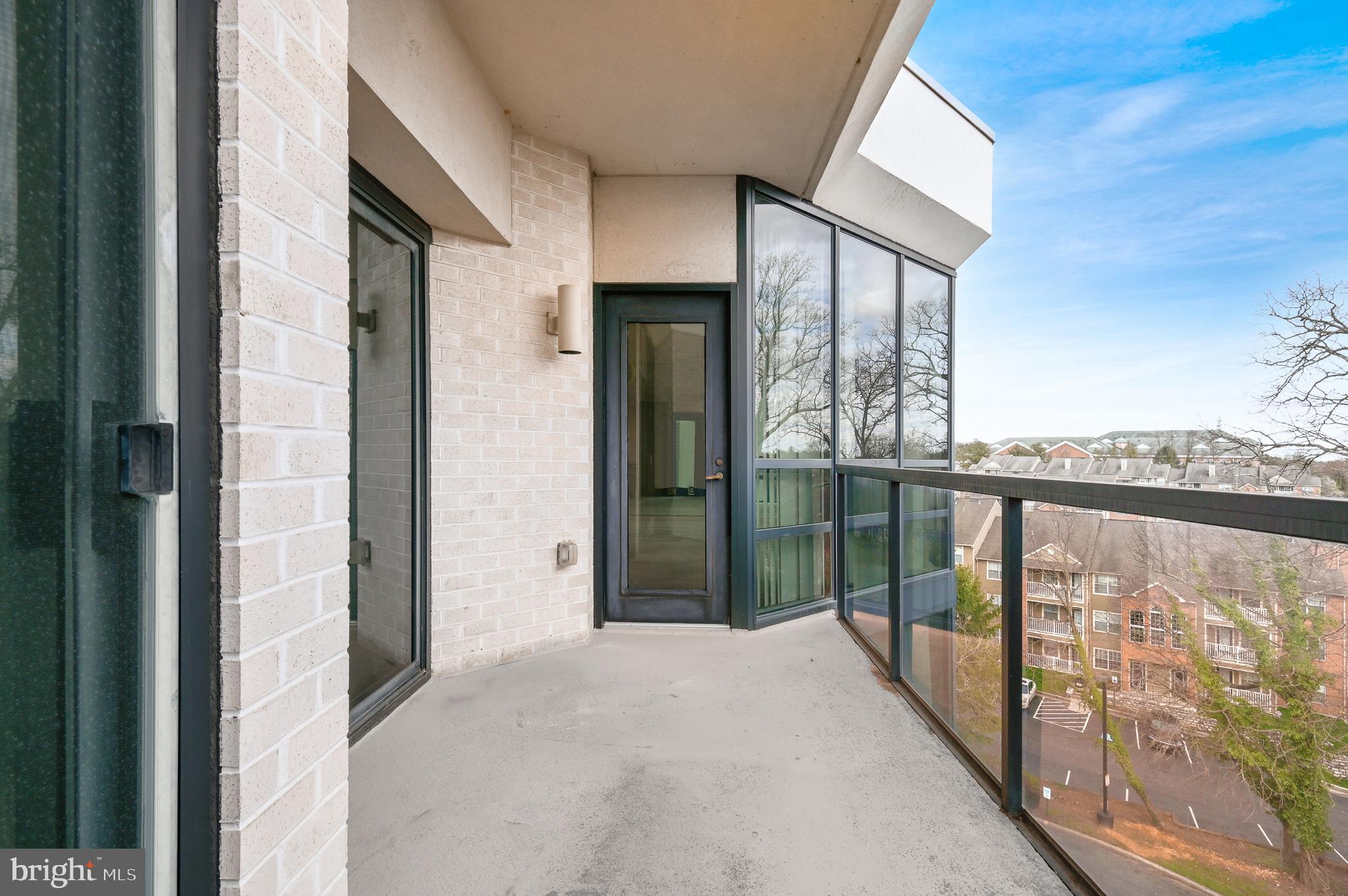 PAVILION IN THE PARK - Residential