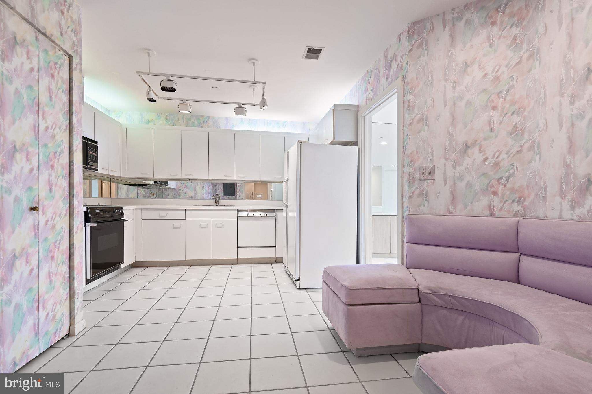 PAVILION IN THE PARK - Residential