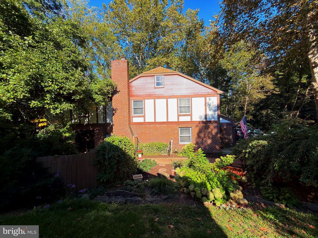 Photo of 240 N 11th Street, AKRON, PA 17501 (MLS # PALA2079358)