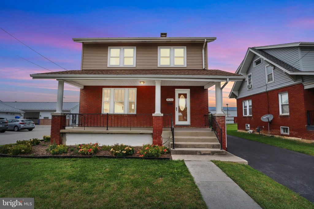 Photo of 930 York Street, HANOVER, PA 17331 (MLS # PAYK2090814)