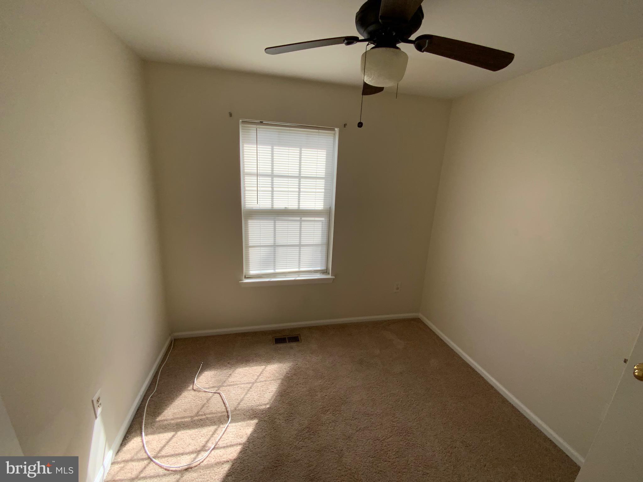 YORKSHIRE KNOLLS PLAT 12 - Residential Lease