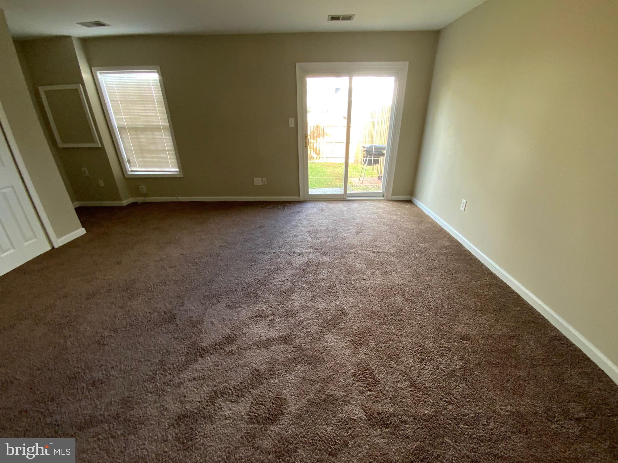 YORKSHIRE KNOLLS PLAT 12 - Residential Lease