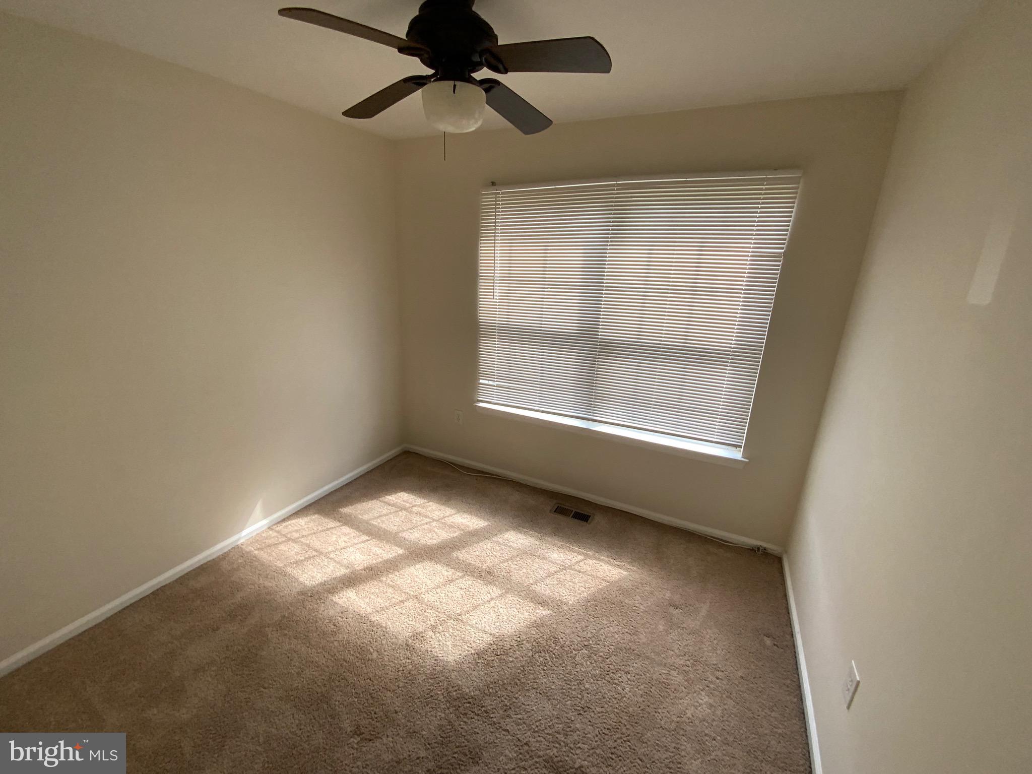 YORKSHIRE KNOLLS PLAT 12 - Residential Lease