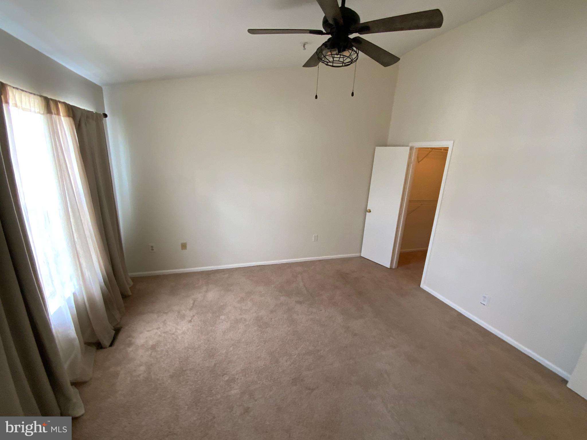 YORKSHIRE KNOLLS PLAT 12 - Residential Lease