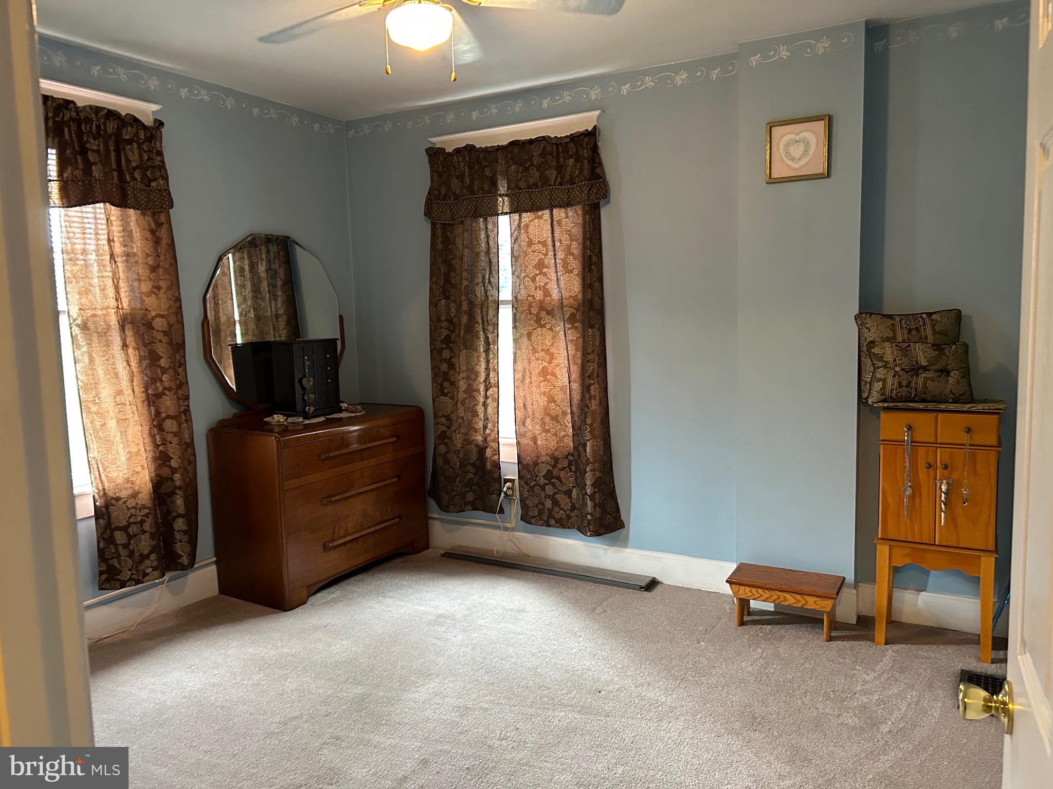 JOHNSON HEIGHTS - Residential