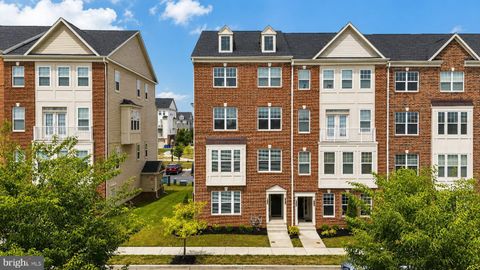 Condo For Rent - 4930 Macdonough Place<br/> Frederick County, FREDERICK, MD 21703
