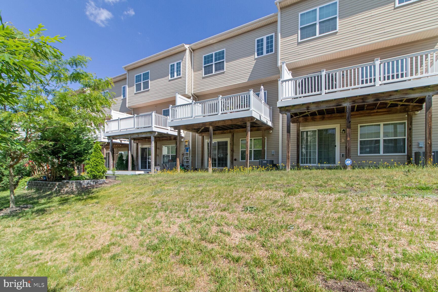 FIELDSTONE FARM - Residential