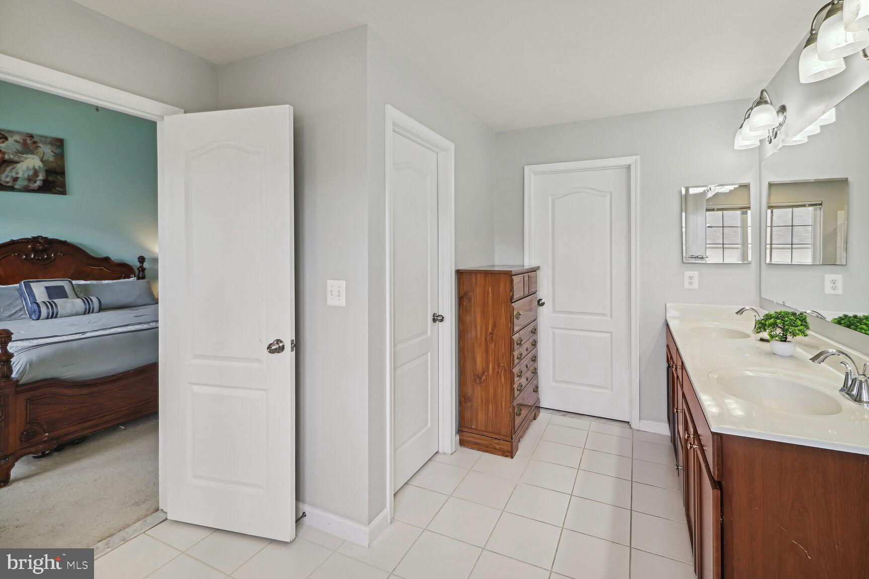 FIELDSTONE FARM - Residential