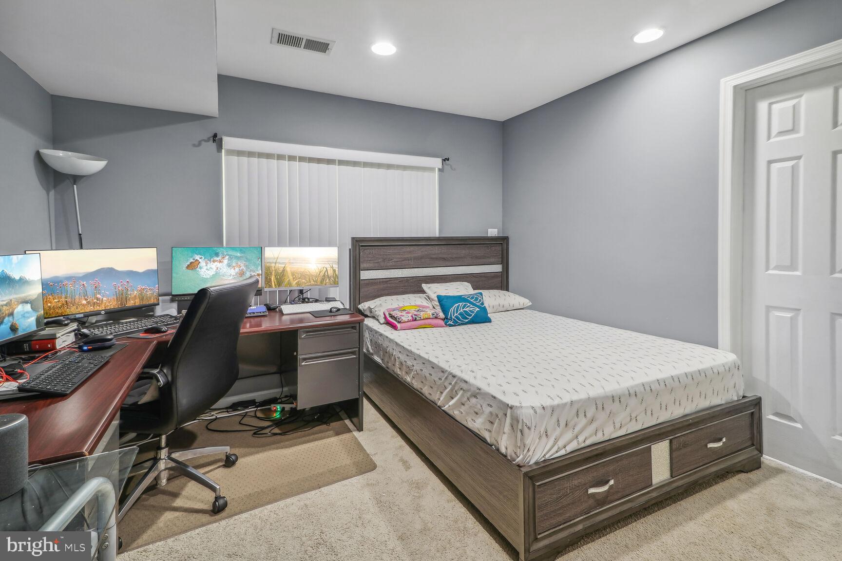 FIELDSTONE FARM - Residential