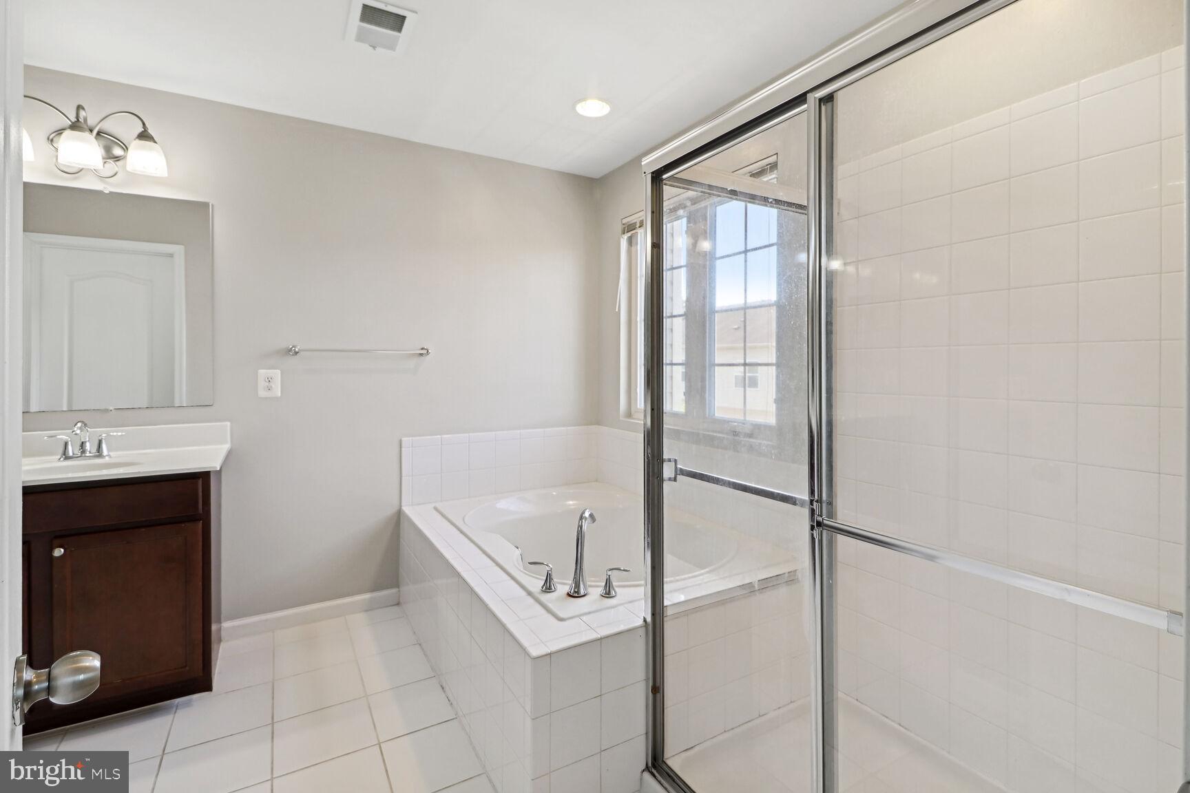 FIELDSTONE FARM - Residential