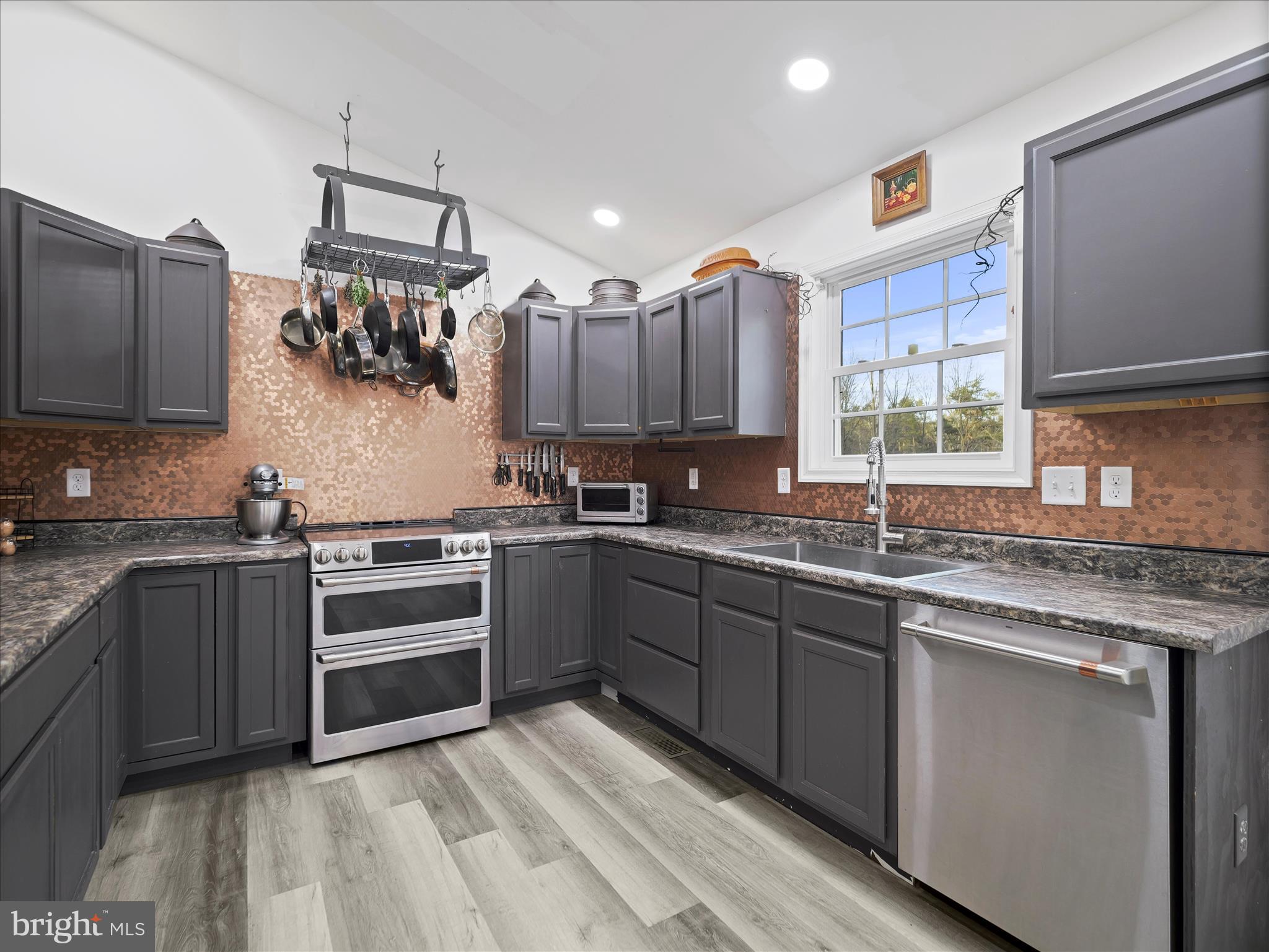 GREAT OAKS RETREAT - Residential