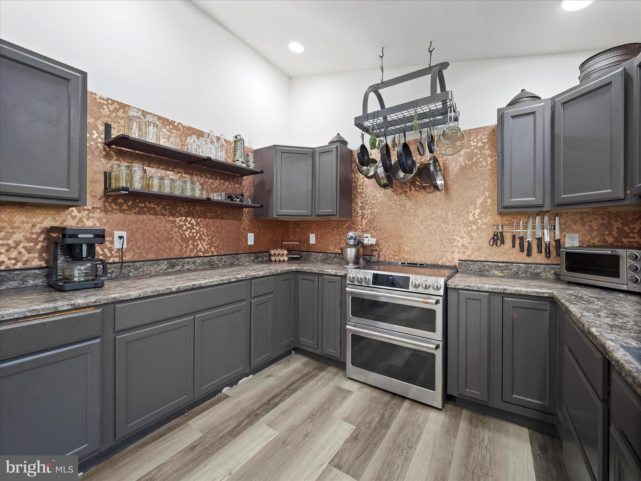 GREAT OAKS RETREAT - Residential