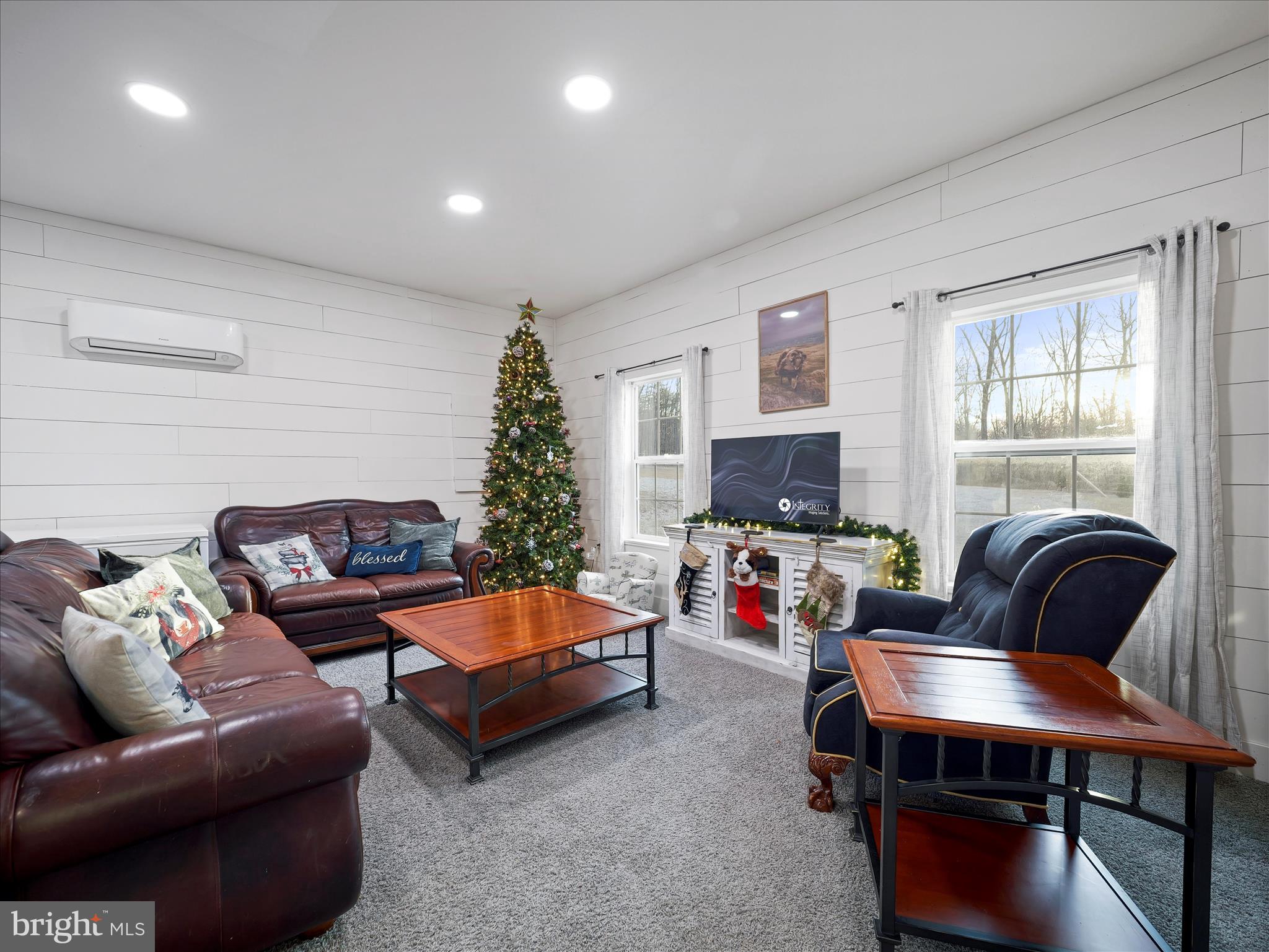 GREAT OAKS RETREAT - Residential