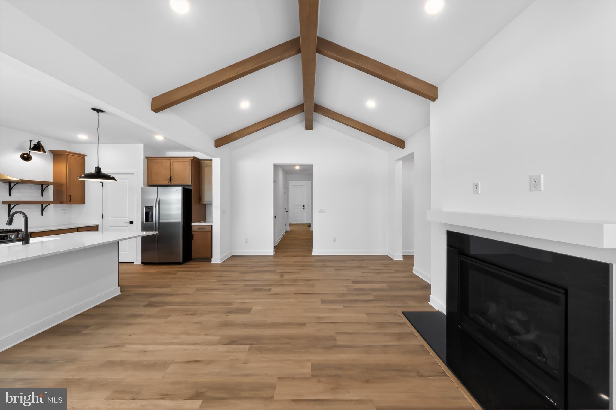 FOUR SEASONS AT HATTERAS HILLS - Residential