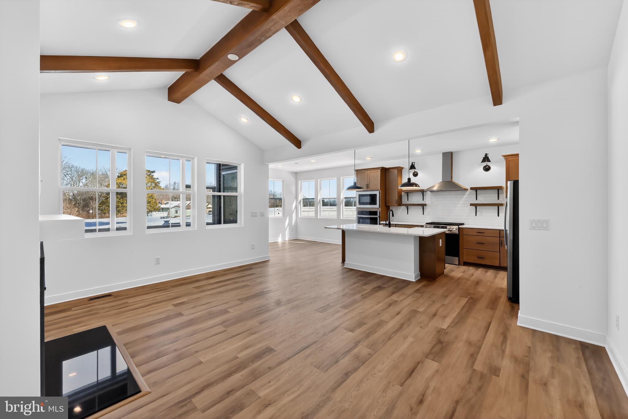 FOUR SEASONS AT HATTERAS HILLS - Residential