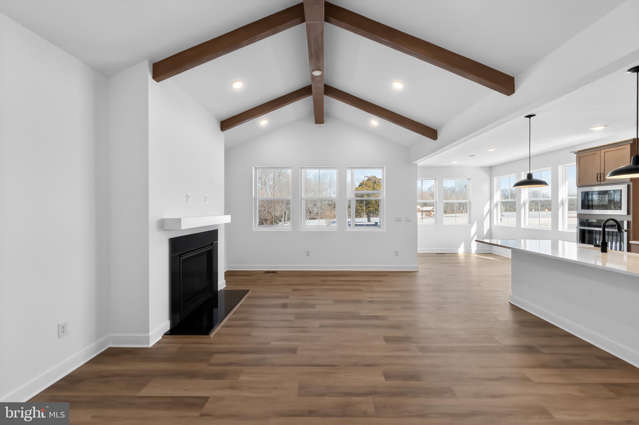 FOUR SEASONS AT HATTERAS HILLS - Residential