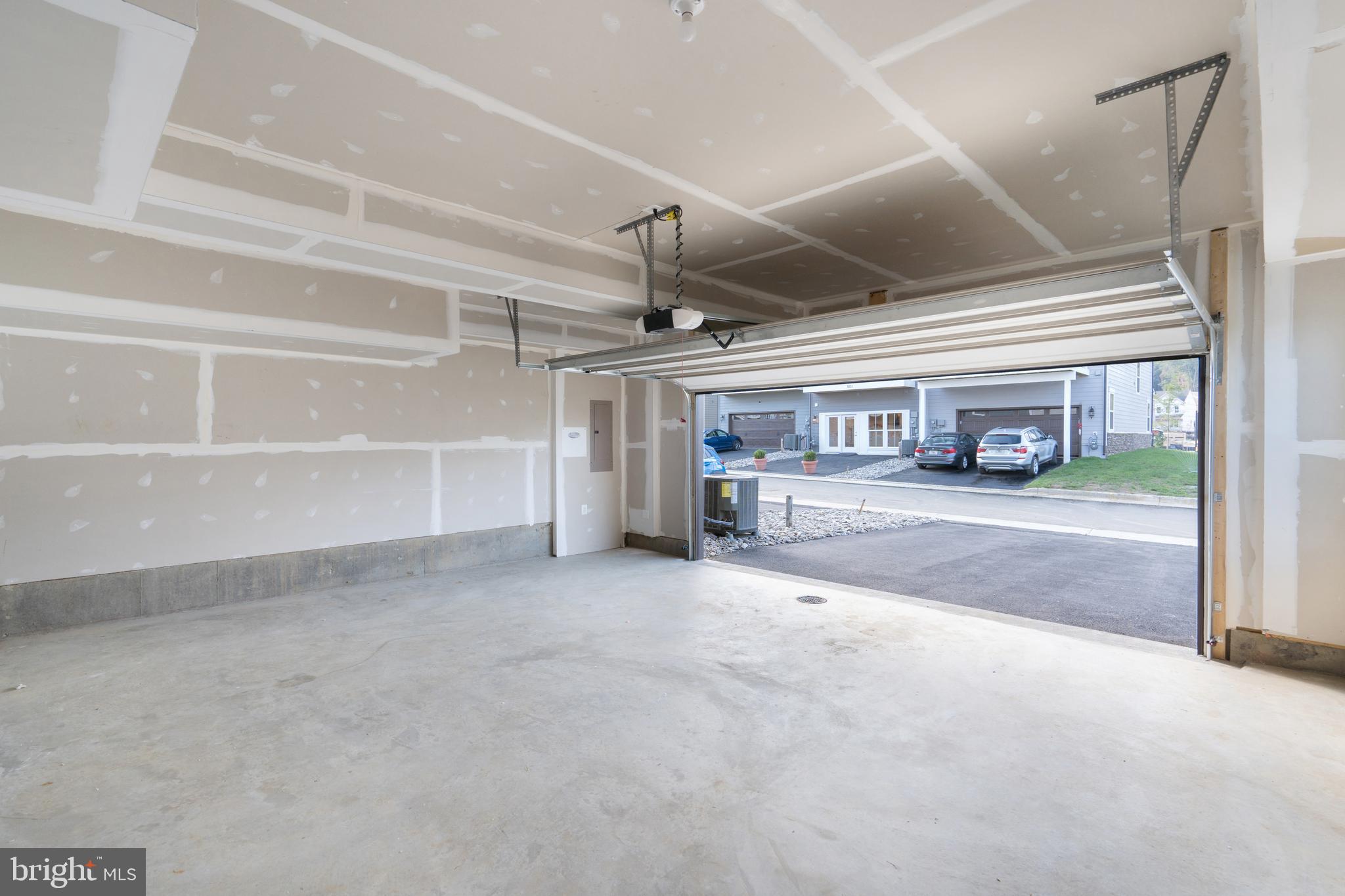 POTOMAC SHORES - Residential