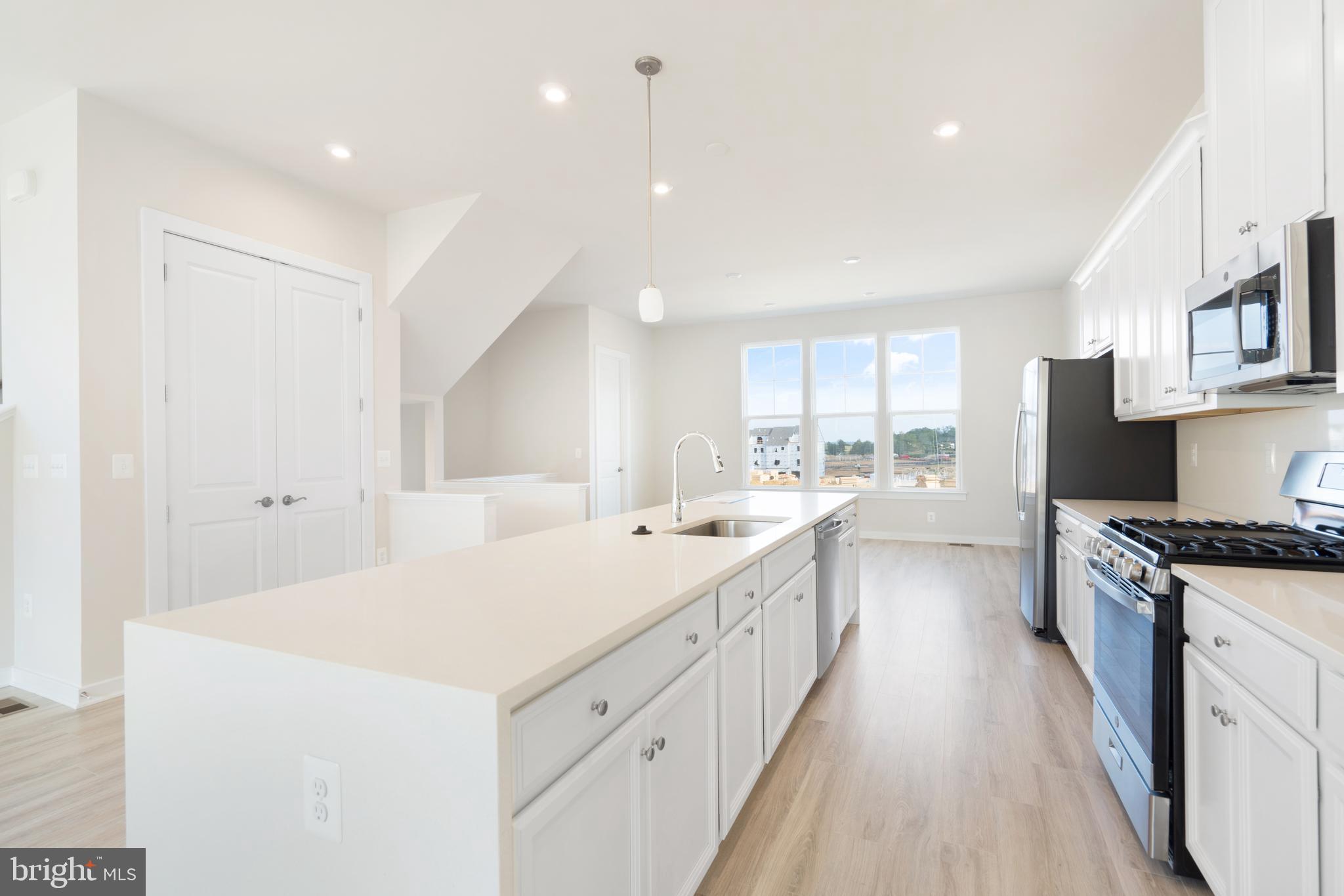 POTOMAC SHORES - Residential