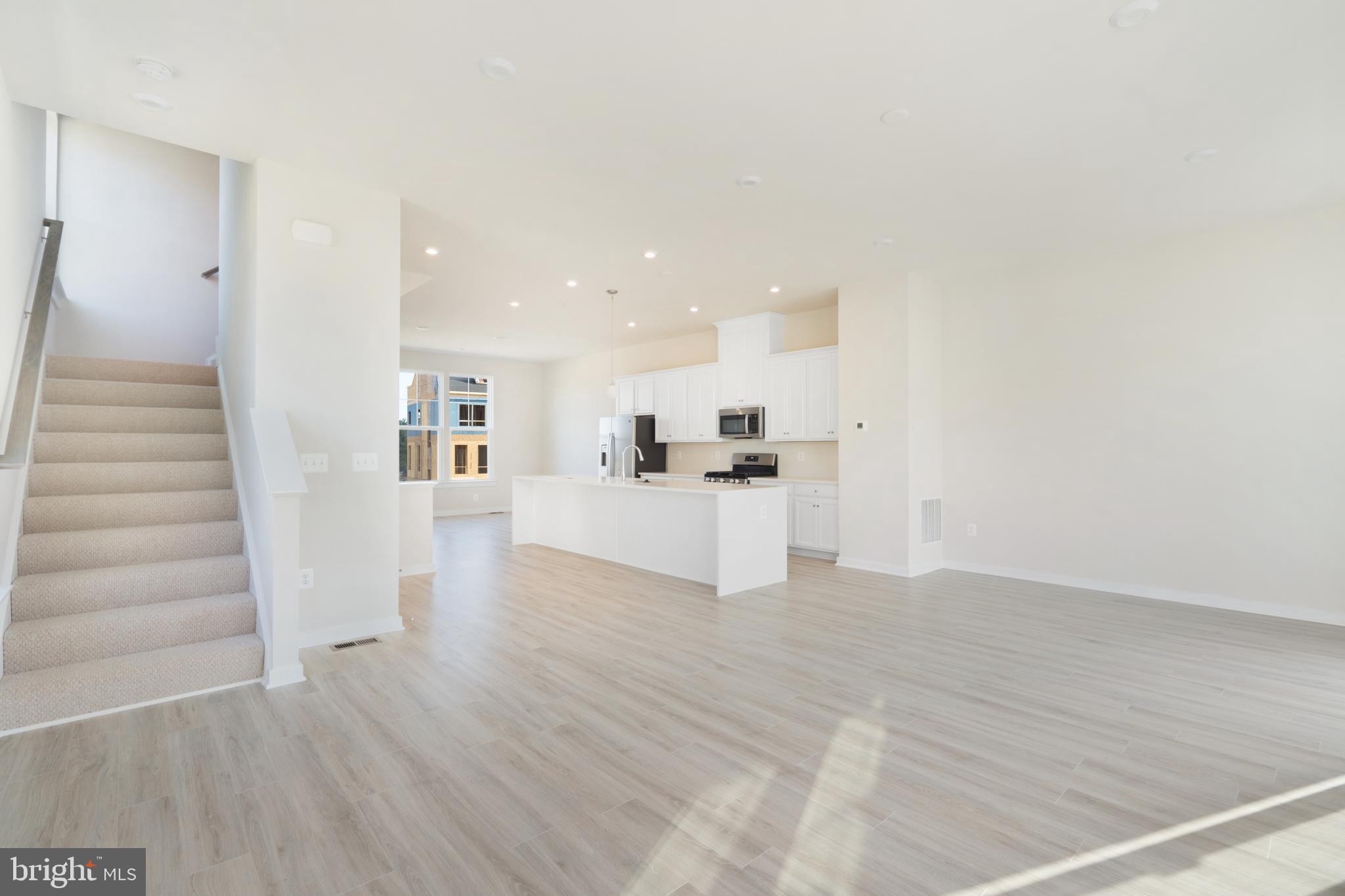 POTOMAC SHORES - Residential