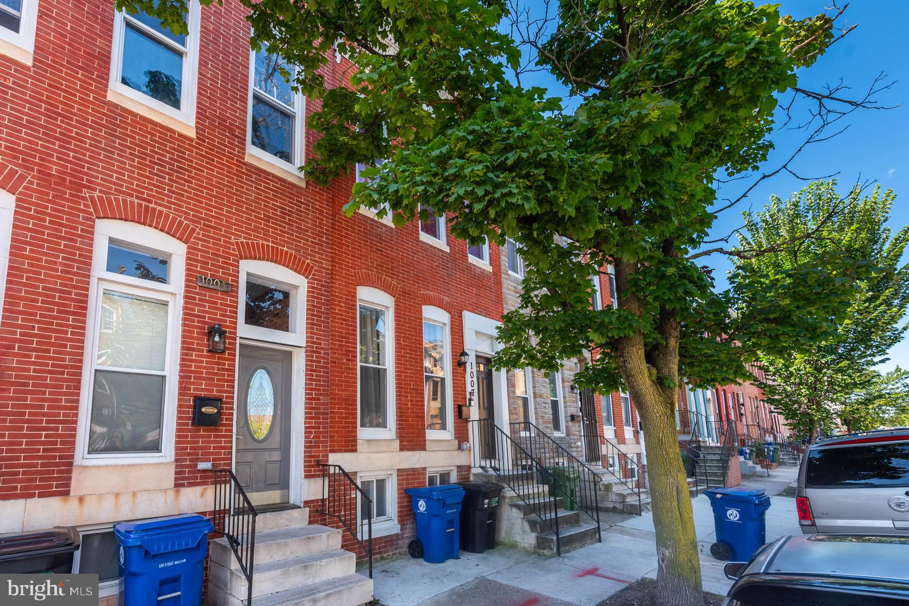 HOLLINS MARKET - Residential Lease