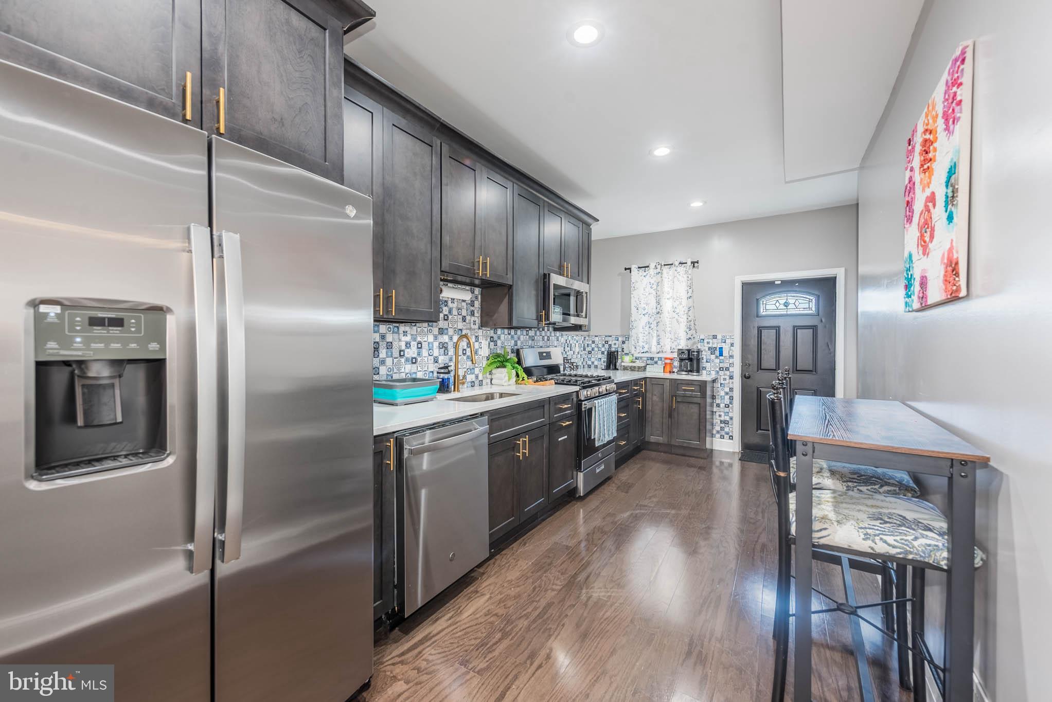 HOLLINS MARKET - Residential Lease