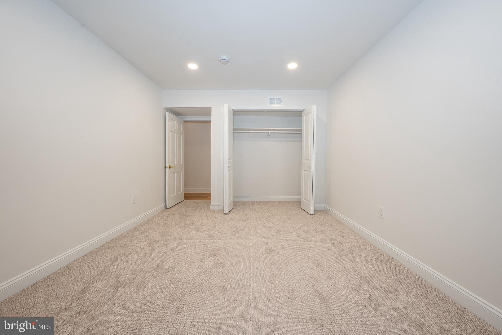 LAFAYETTE HILL - Residential