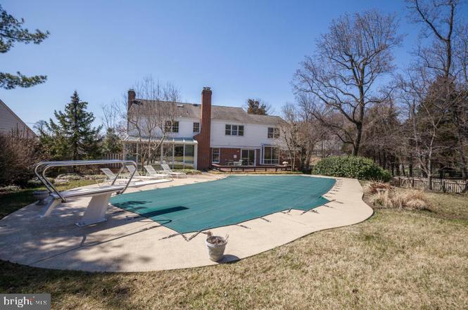 POTOMAC OUTSIDE - Residential Lease