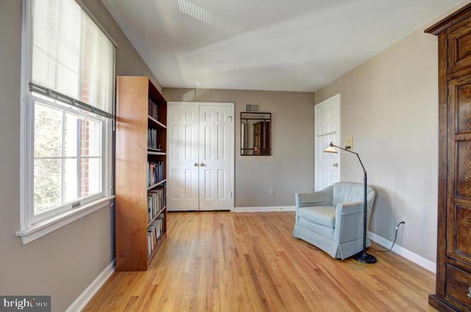 POTOMAC OUTSIDE - Residential Lease