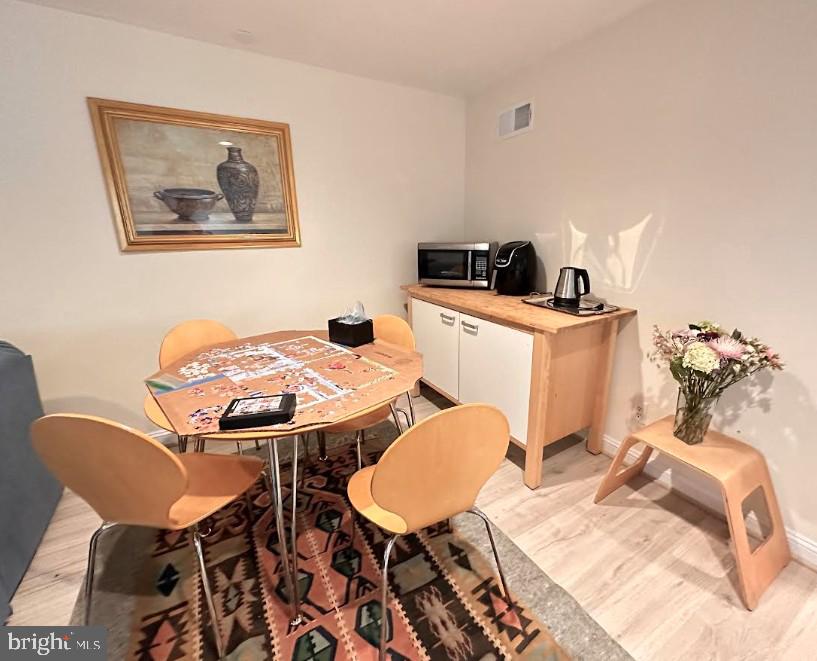 POTOMAC OUTSIDE - Residential Lease