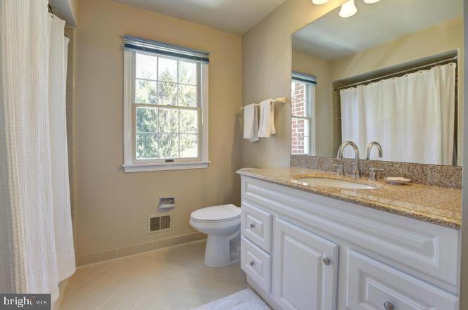 POTOMAC OUTSIDE - Residential Lease