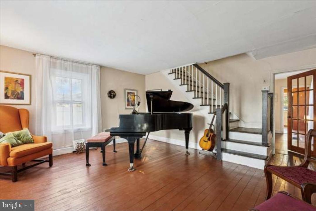 MEDIA - Residential Lease