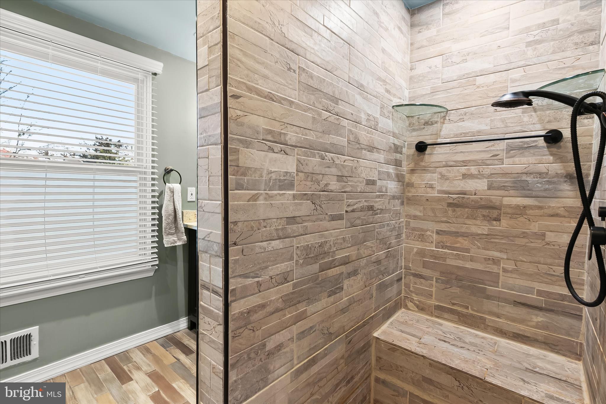 GREEN HOLLY WOODS - Residential