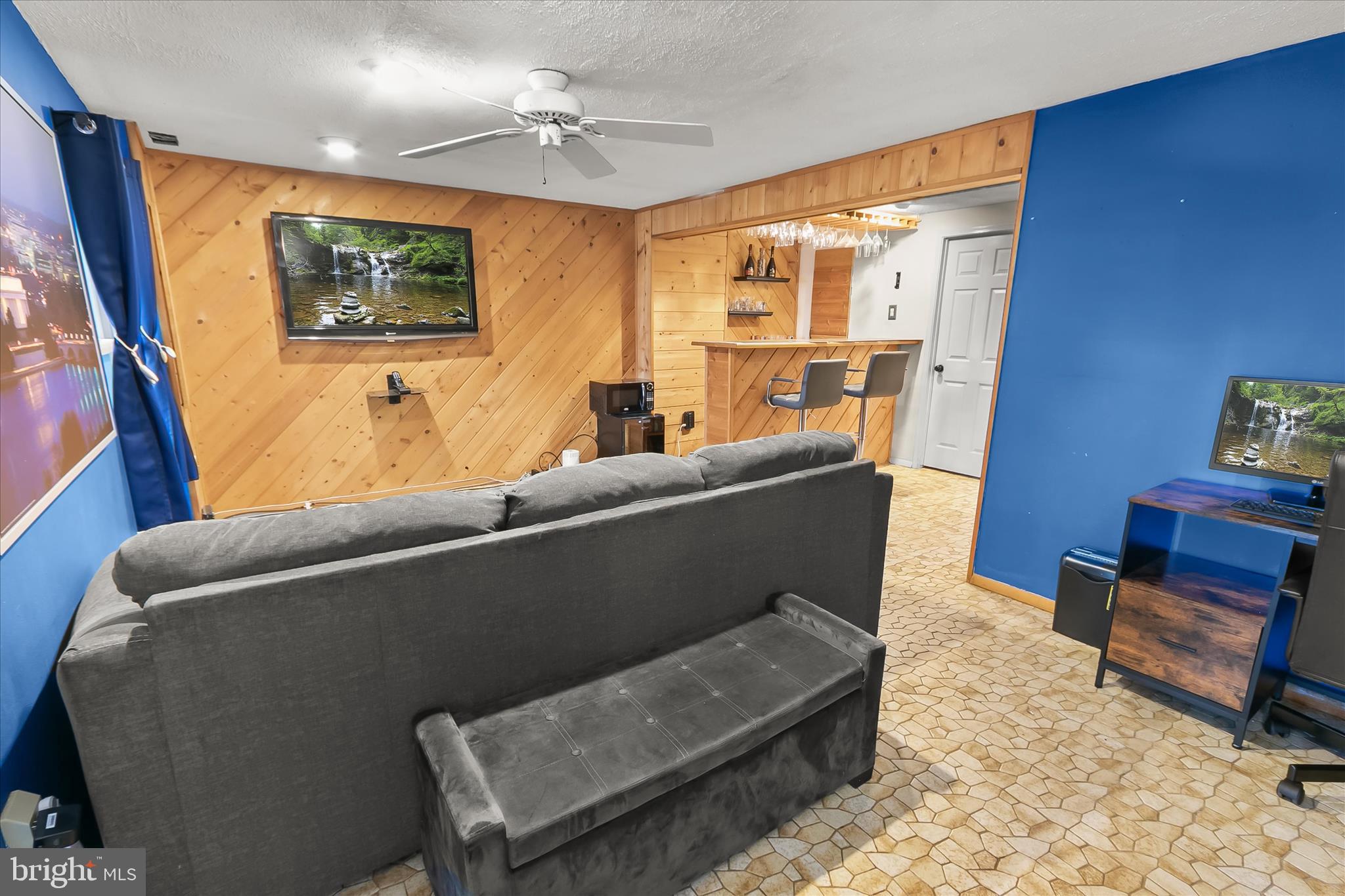 GREEN HOLLY WOODS - Residential